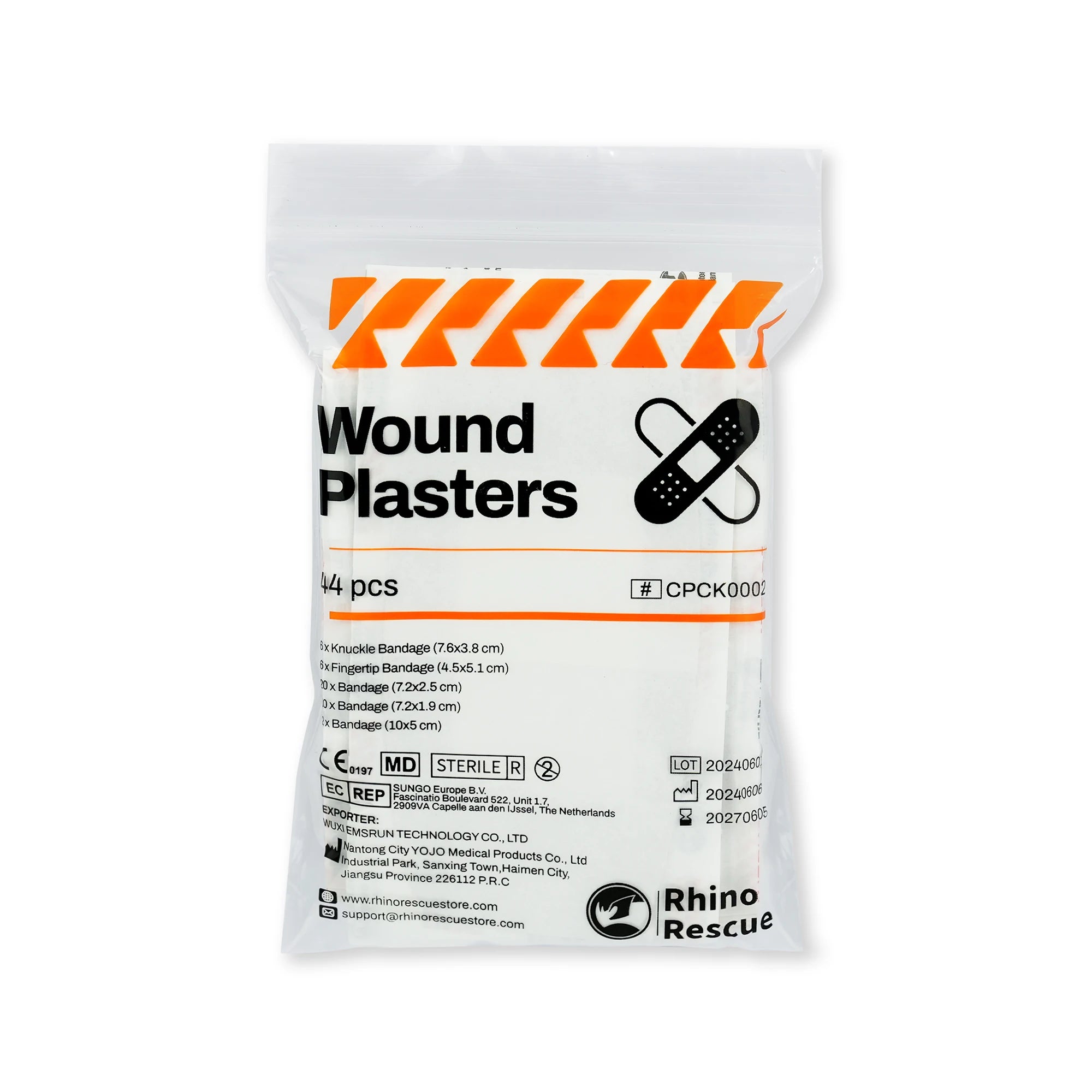 Bande et pensement SONORA, tissu blanc pour bandages médicaux, posé à plat sur une surface blanche.